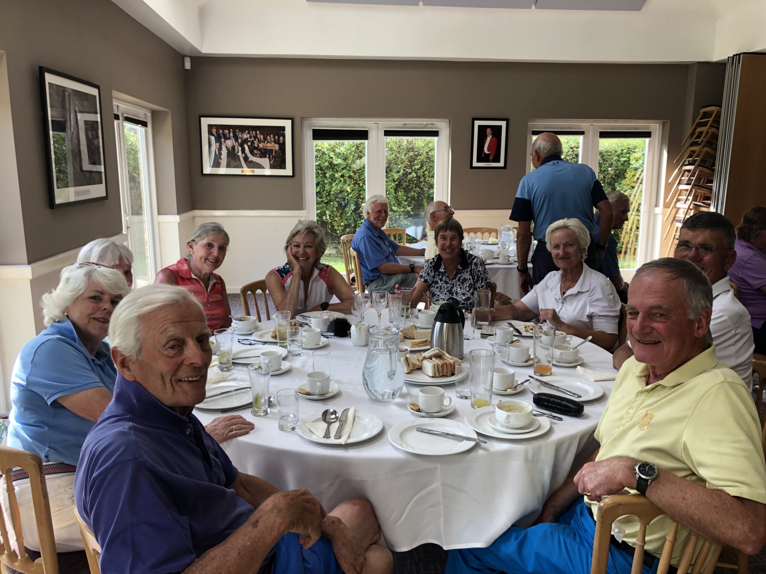 society golfing lunch