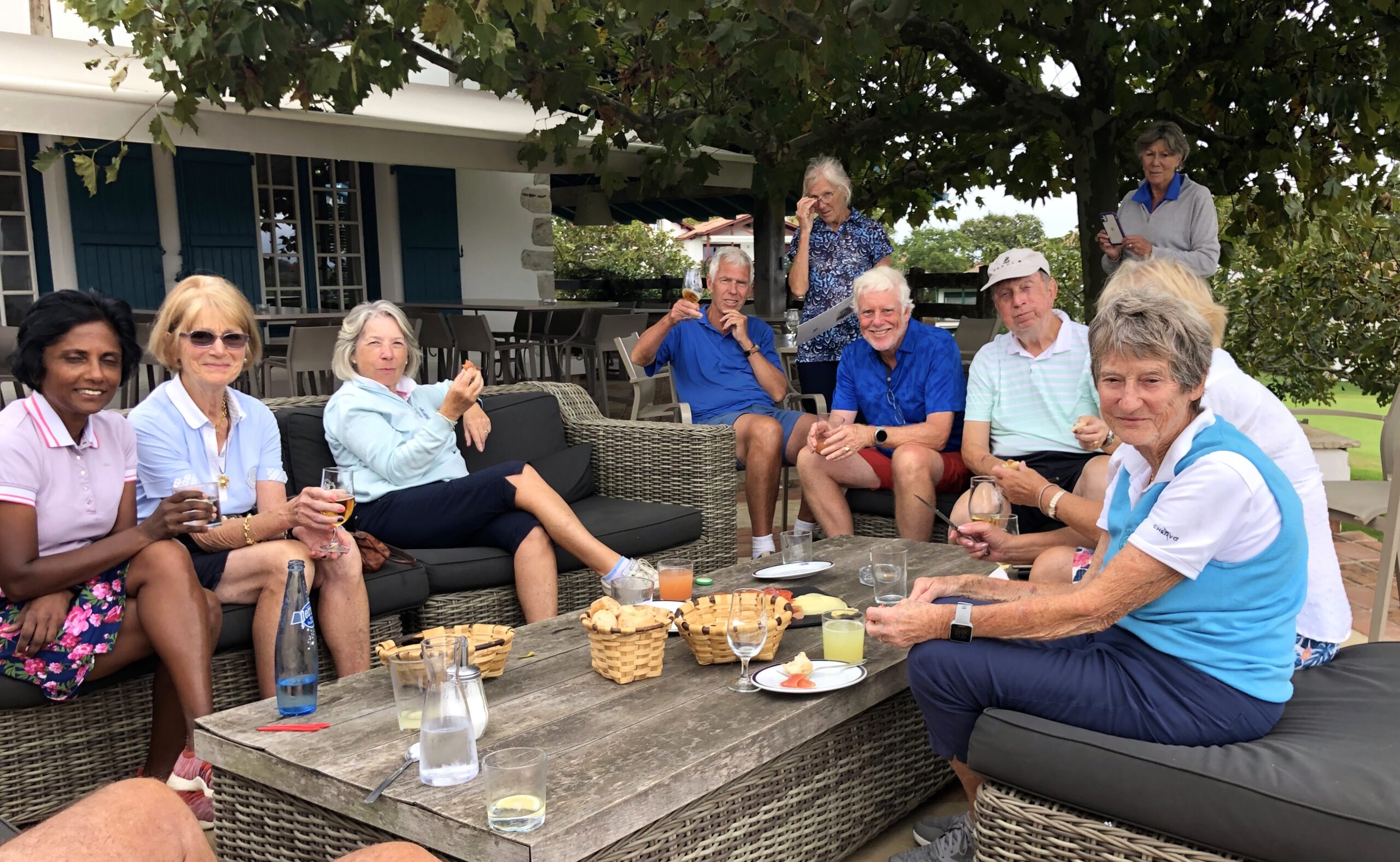 society golfing drinks