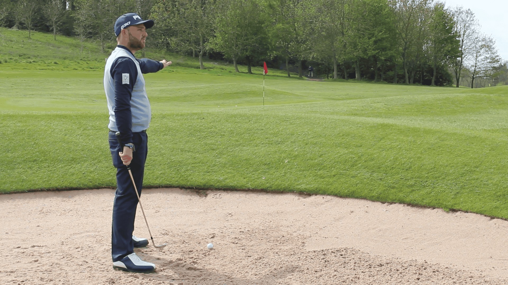 Tips: Andy Sullivan on how to play a 30 yard bunker shot