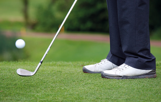 Golf tips: Chip one handed to get up and down more