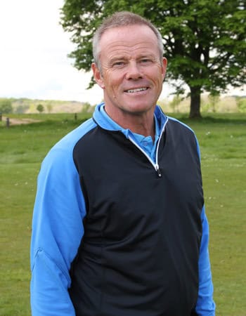 Video tips: How to set up correctly when chipping