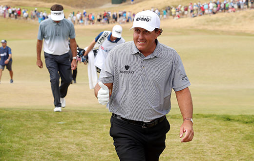 US Open 2015: Mickelson still in the hunt for elusive Major