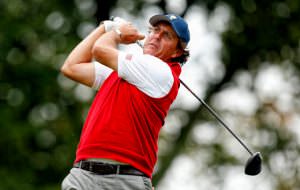 Mickelson using TaylorMade SLDR driver