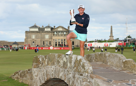 Women's British Open: Lewis captures title in style