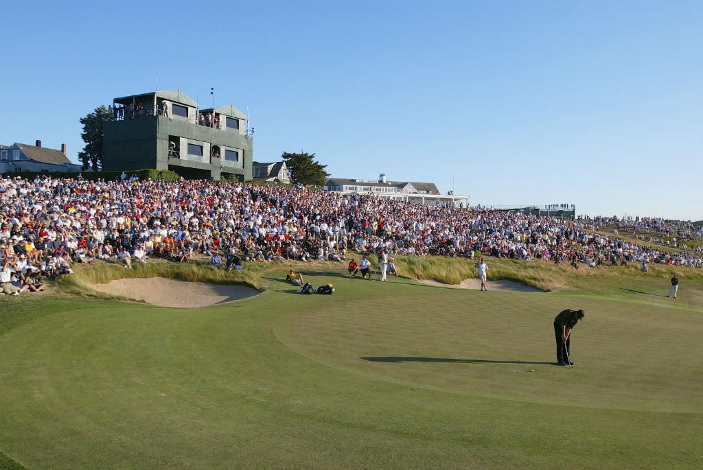 Phil Mickelson putts out at Shinnecock Hills