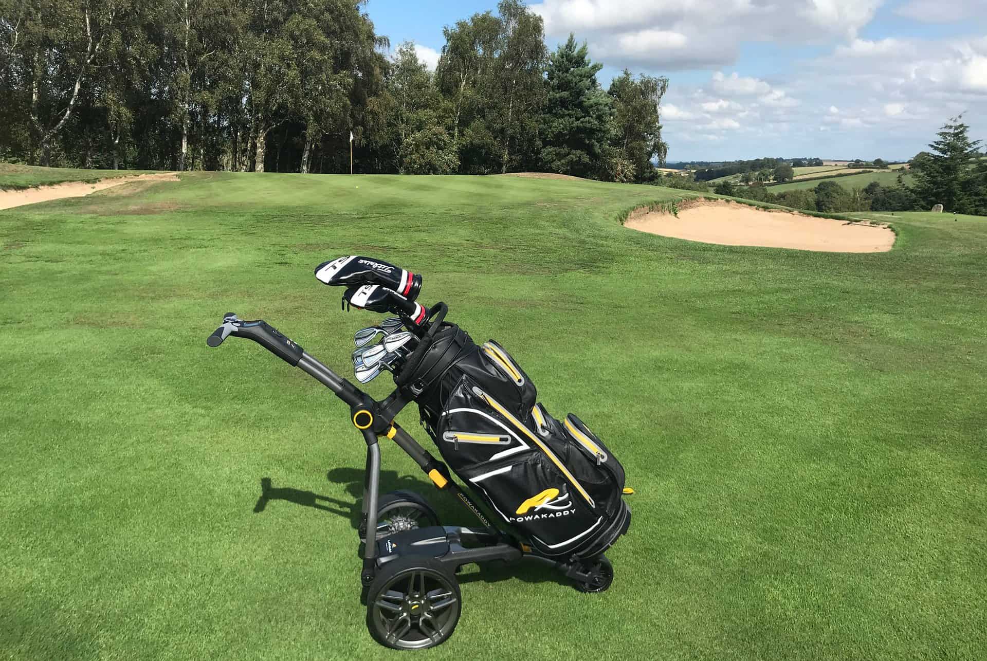 Motocaddy M5 connect v Powakaddy C2i