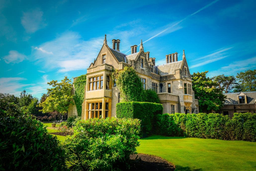 foxhills bernard hunt manor