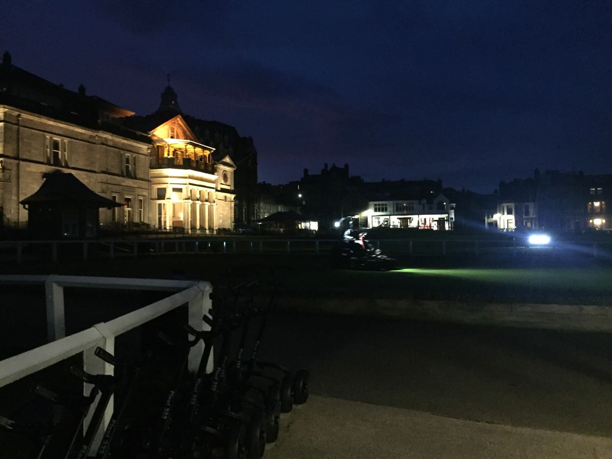 St Andrews Old Course queue