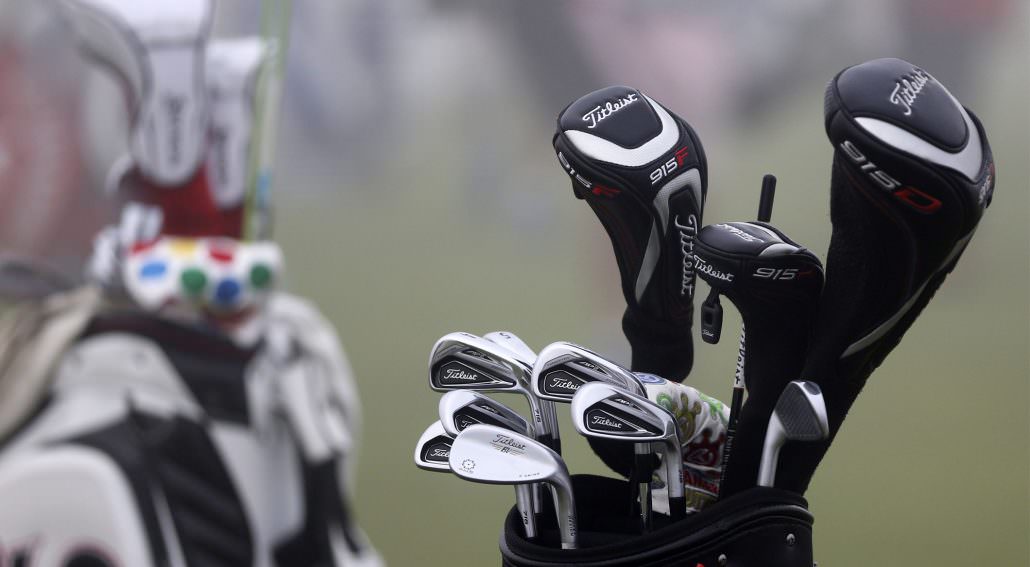 How many golf clubs can you carry in your bag?