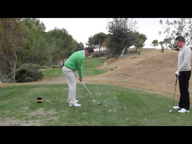Should you use a tee on a short par-3? - Golf tips