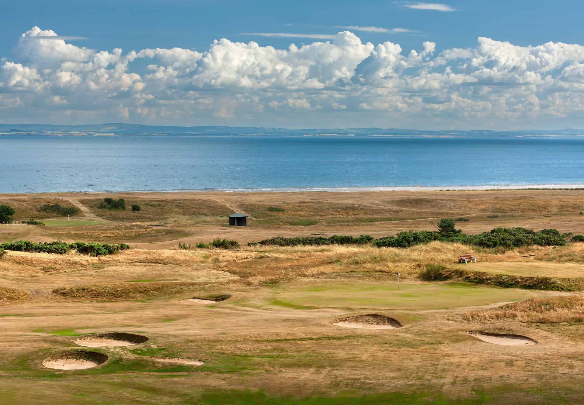 Lundin Links: A beautiful and modern links with features galore