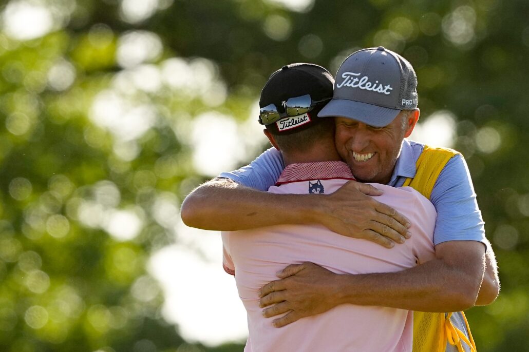 Caddie 'Bones' finally gets souvenir old boss Phil Mickelson never allowed
