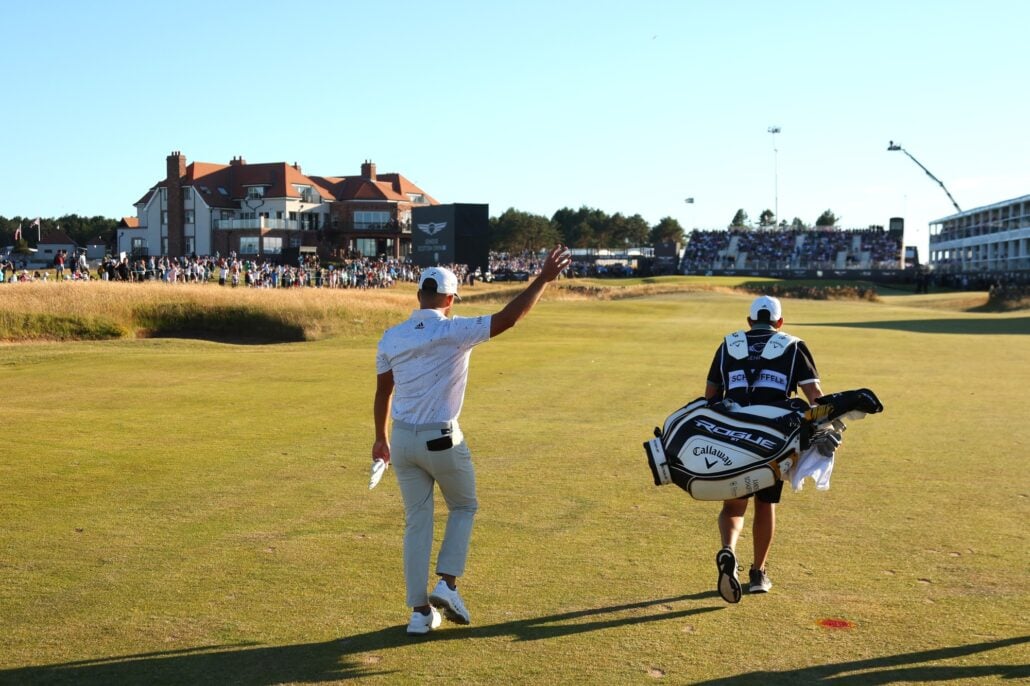 Xander Schauffele caddie