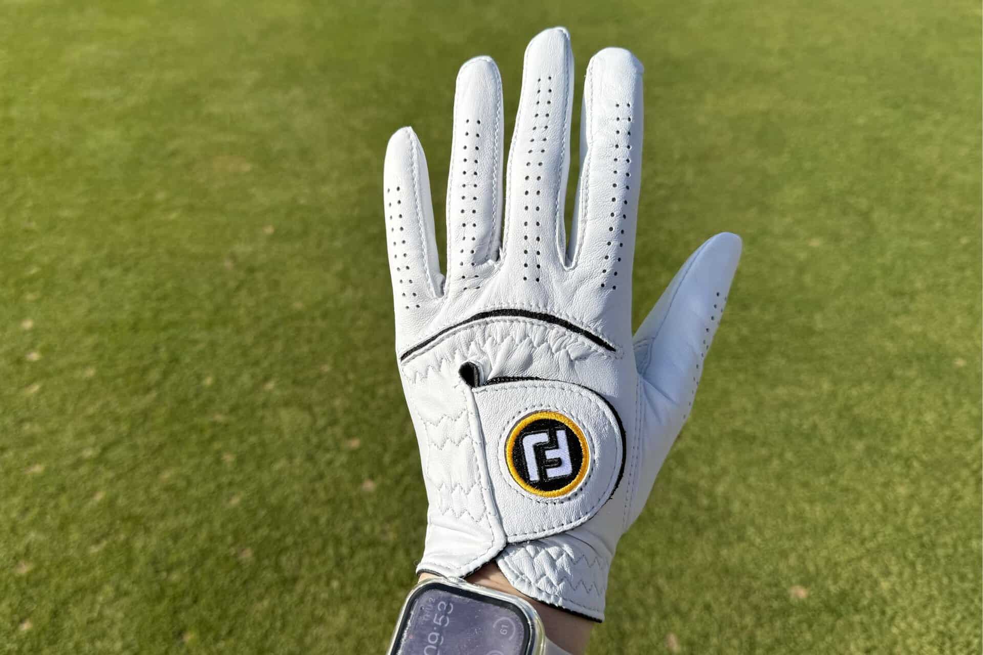 Titleist StaSof golf glove women | Source: NCG