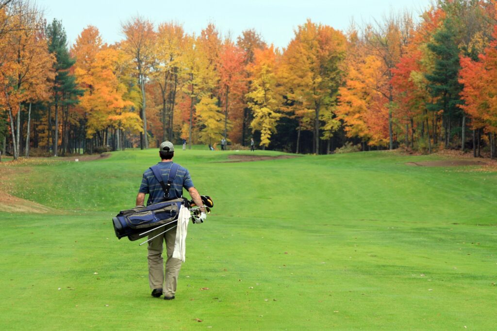 Autumn golf clothing guide: Gear up for fall golf!