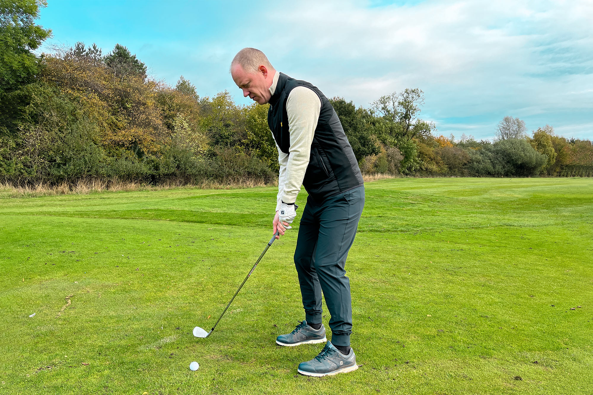 [dfrLyle & Scott Airlight Trousers review