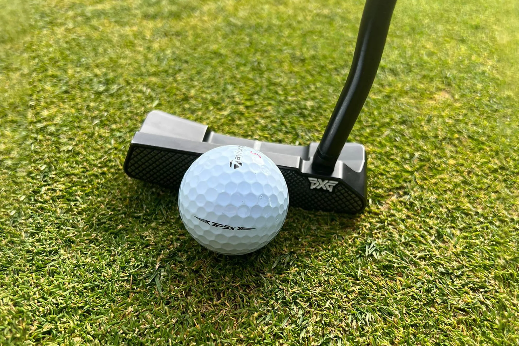 TaylorMade TPX5 golf ball