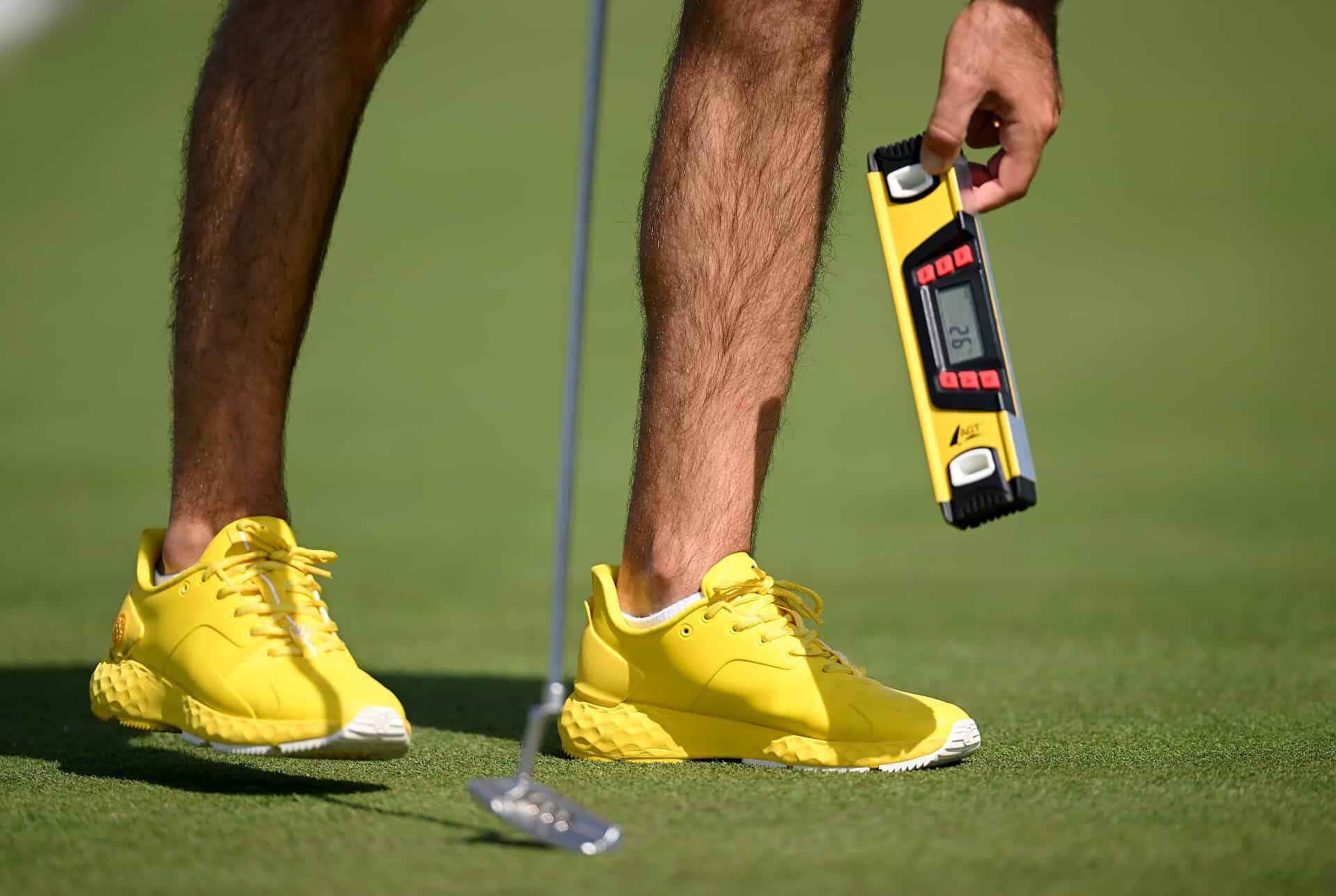 Can you use a spirit level to measure slope on a green?