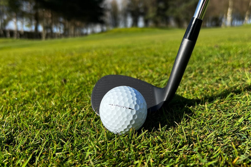 Titleist Pro V1x Left Dash golf ball review