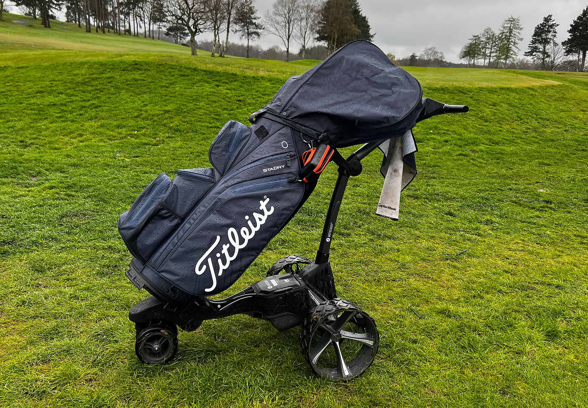 Titleist Cart 14 StaDry Golf Bag Review