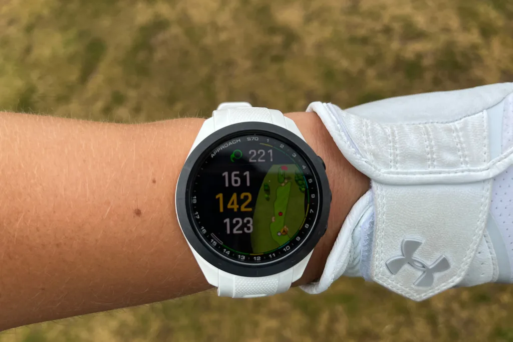 Garmin Approach S70 GPS watch review
