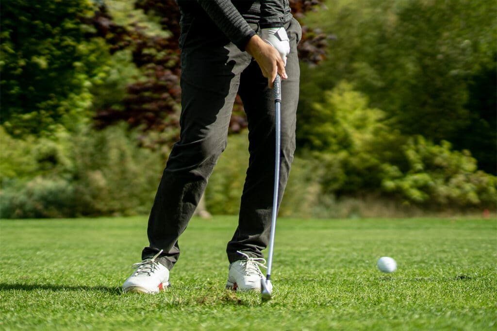 regripping golf clubs