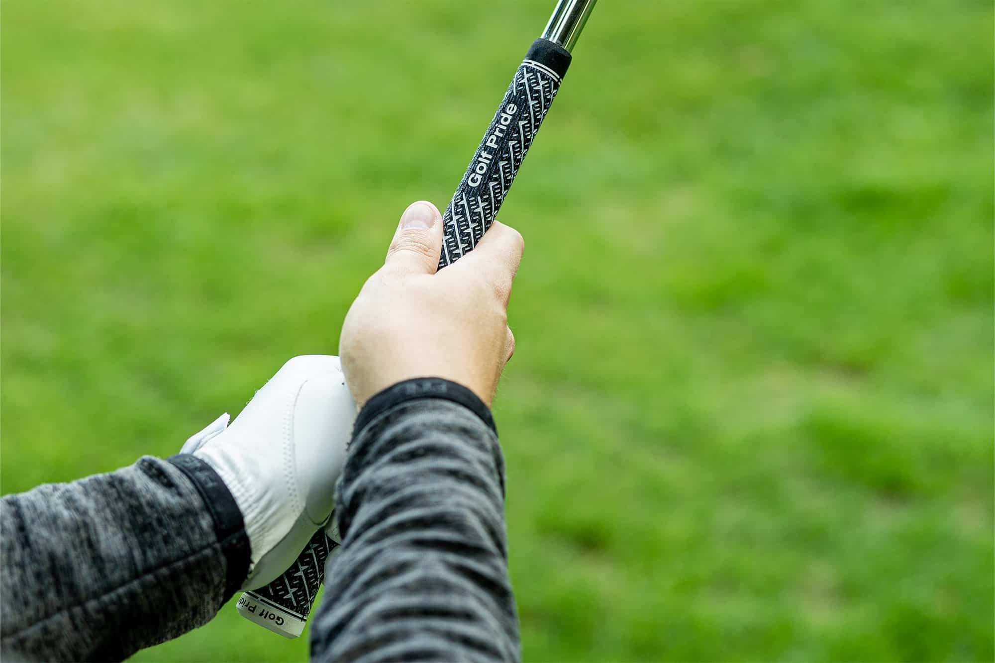 regripping golf clubs