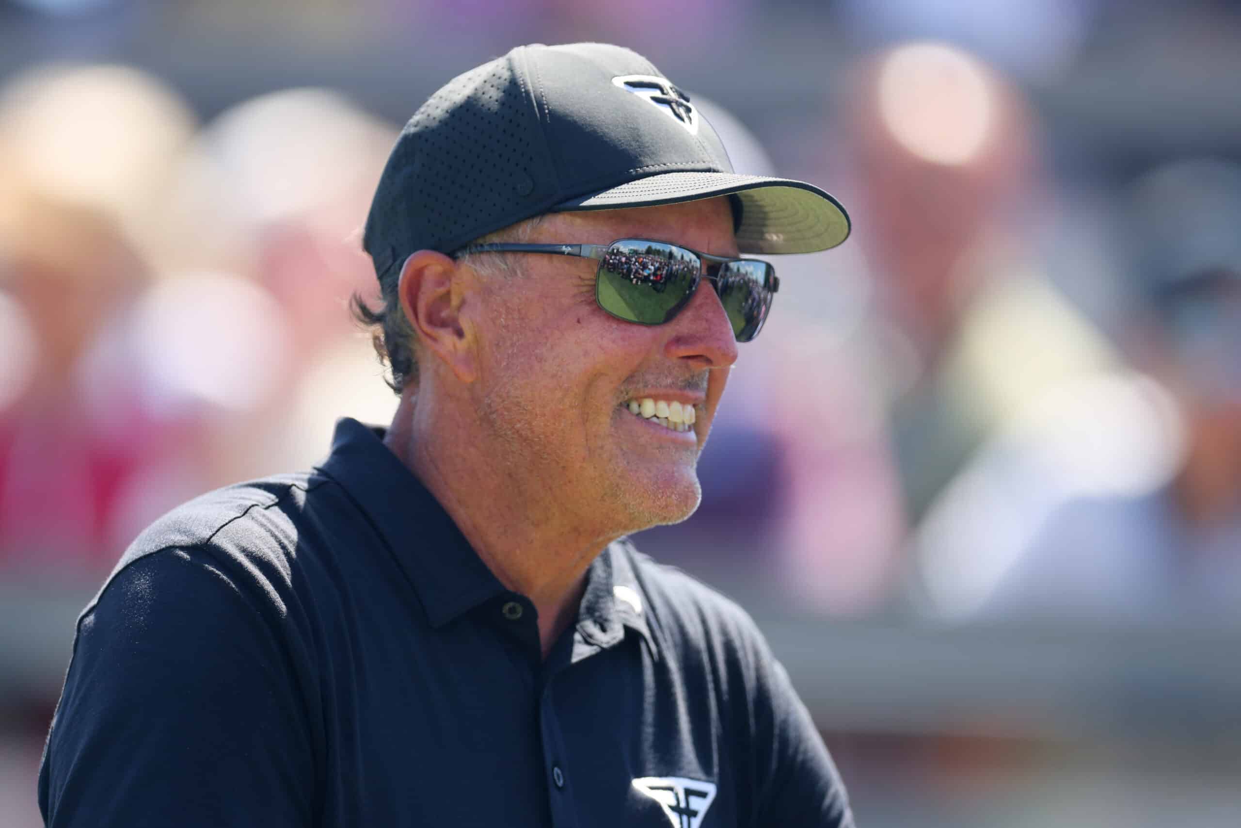 phil mickelson liv golf