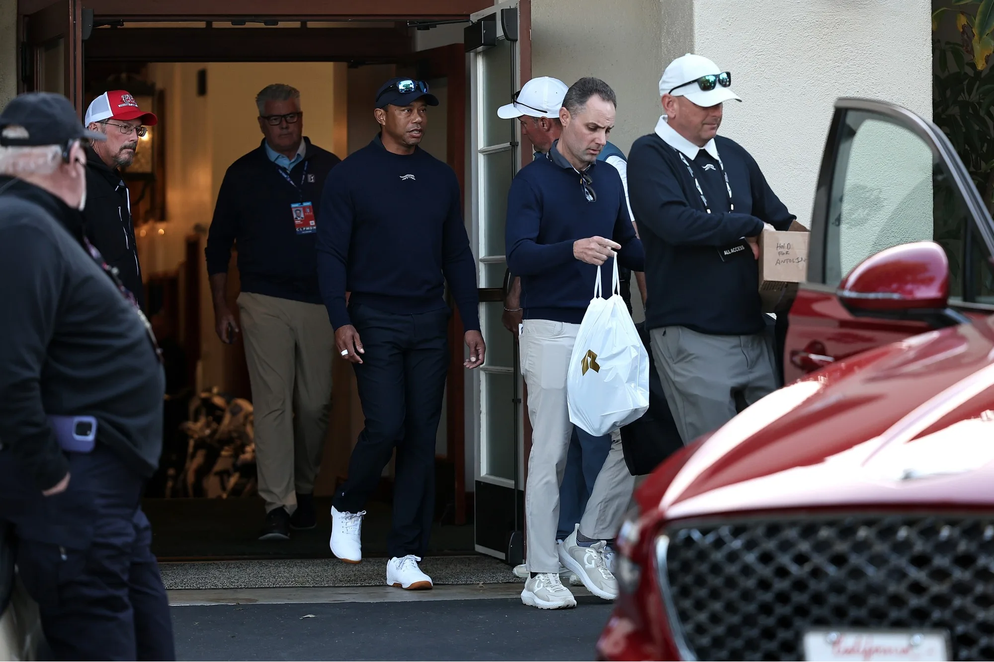 Tiger Woods forced to withdraw with flu at Genesis Invitational