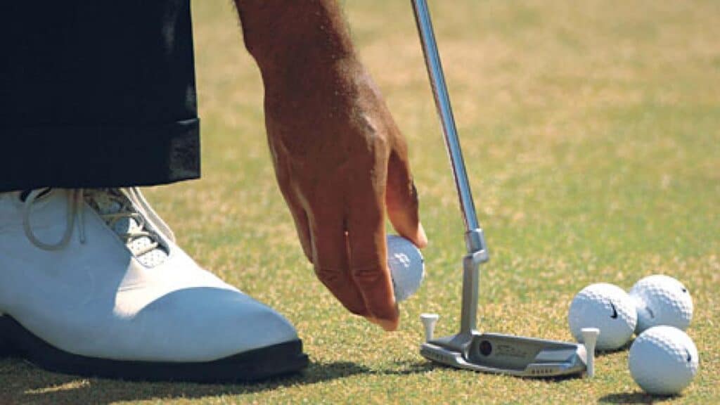 TIGER WOODS PUTTING DRILL