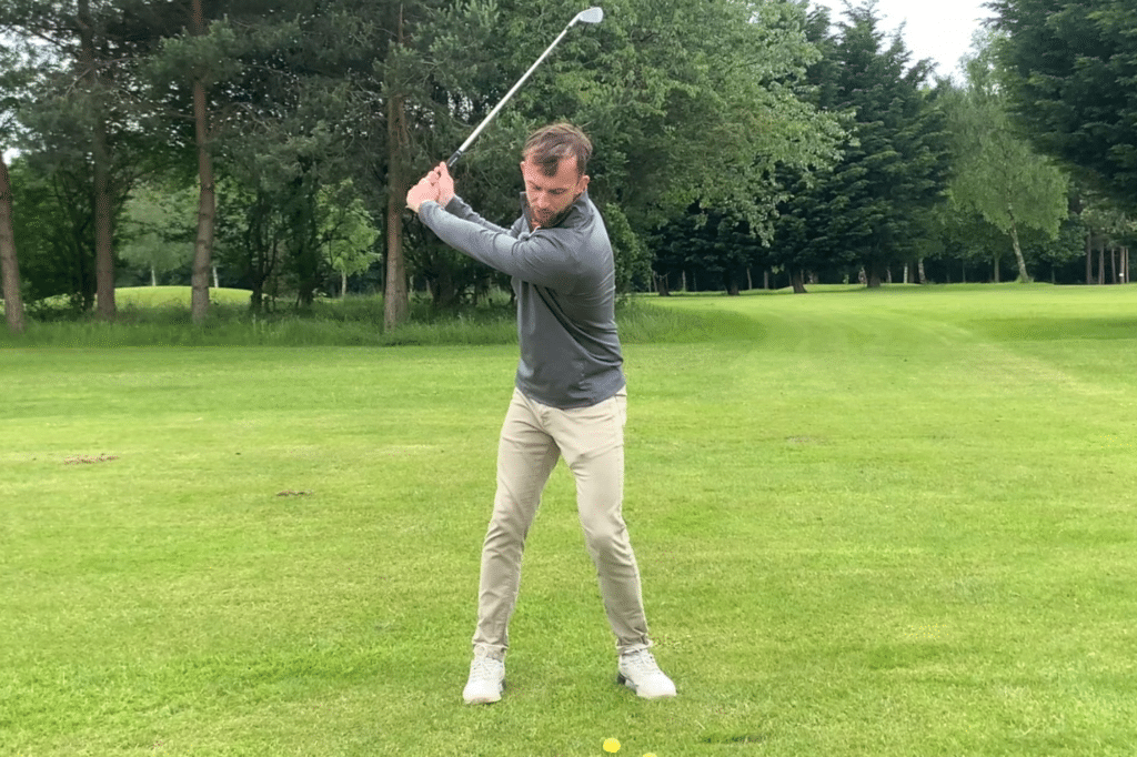 how far should you hit your golf clubs?