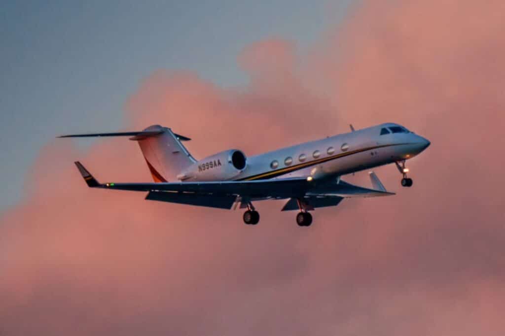 How many golfers really own private jets? The numbers are in