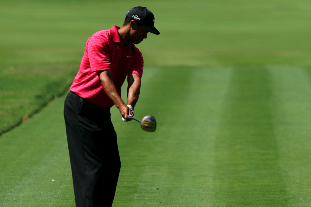 tiger woods wrist hinge