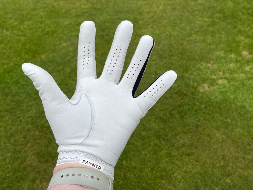 Payntr are still a relative new kid on the golfing block. They have produced some great shoes and currently offer 2 different gloves. We put the Payntr X-002 glove to the test.