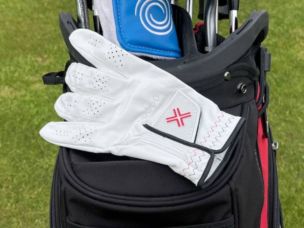 Payntr are still a relative new kid on the golfing block. They have produced some great shoes. We test the Payntr X glove to see if they can maintain their high standards.