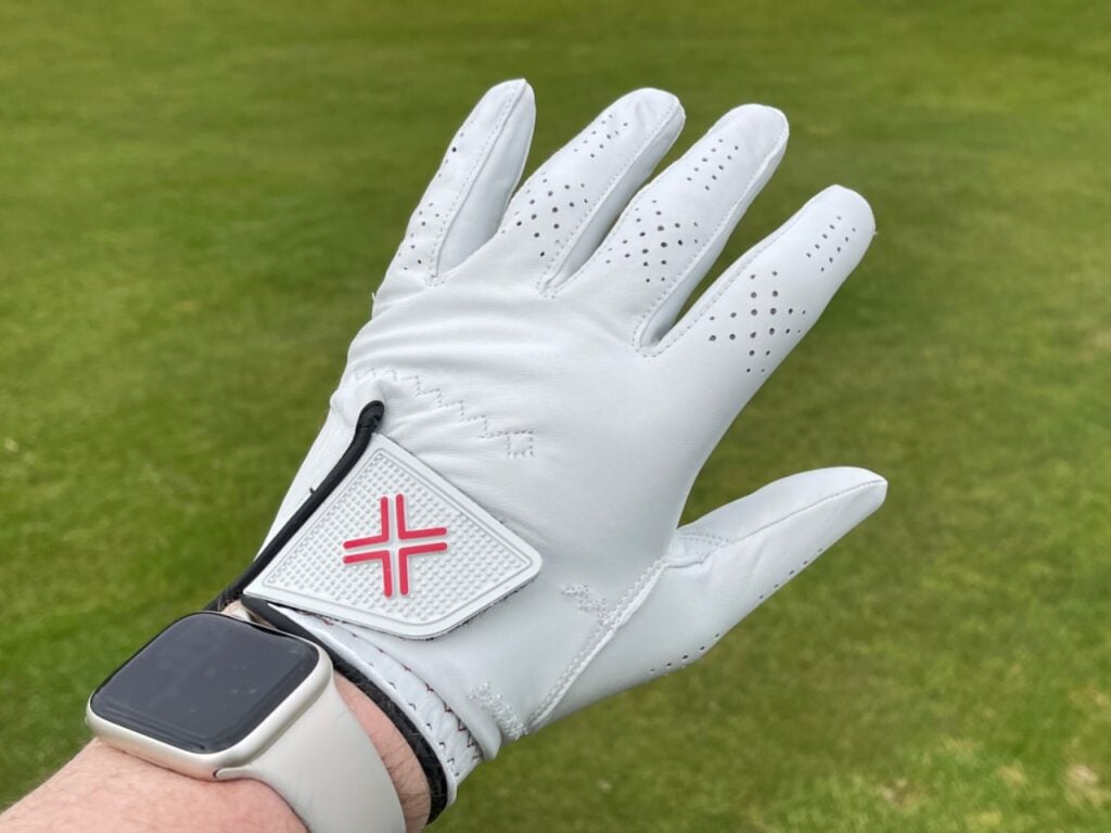 Payntr are still a relative new kid on the golfing block. They have produced some great shoes. We test the Payntr X glove to see if they can maintain their high standards.