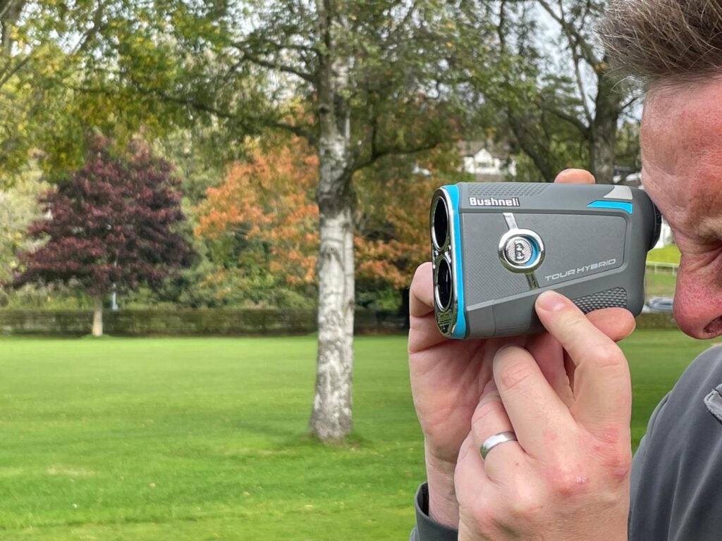 bushnell tour hybrid review