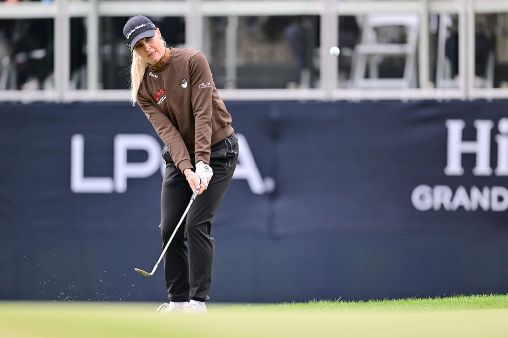 Charley Hull chipping at an LPGA event | Source: Getty Images