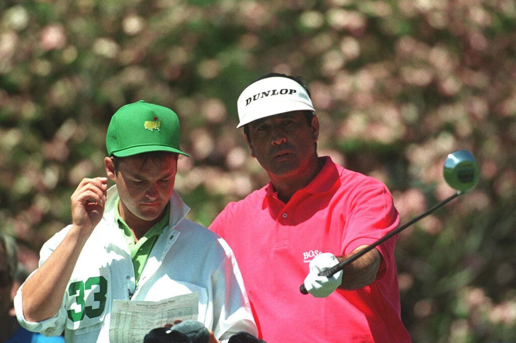 SEVE BALLESTEROS OF SPAIN DISCUSSES HIS OPTIONS WITH CADDY BILLY FOSTER DURING THE SECOND ROUND AT THE AUGUSTA NATIONAL CLUB IN GEORGIA 1994 | Source: Getty