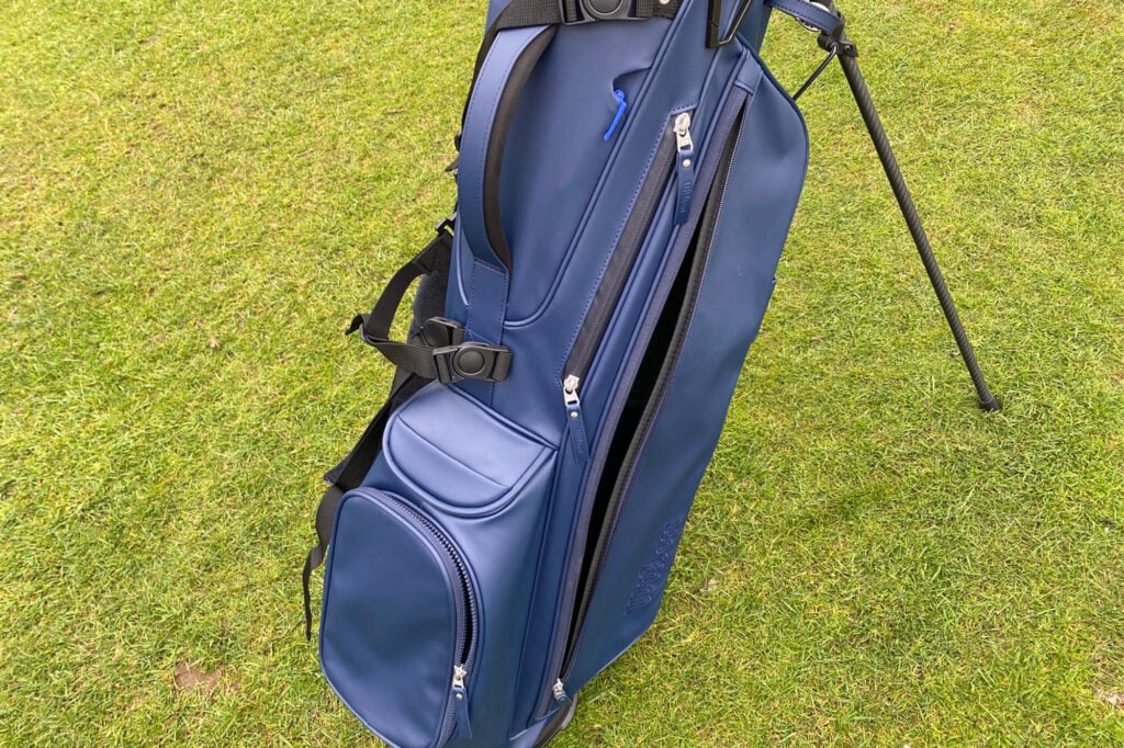 Wilson 1914 golf carry bag apparel pocket | Source: NCG
