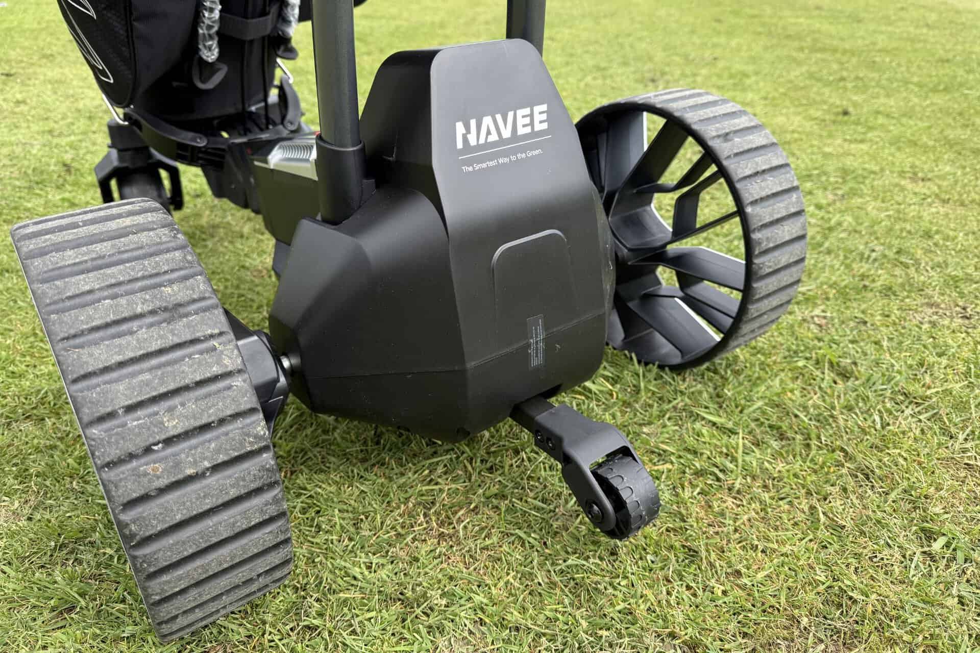 Navee Birdie 3 Remote golf trolley | Source: NCG