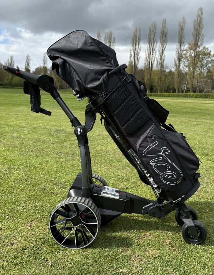 Navee Birdie 3 Remote golf trolley | Source: NCG