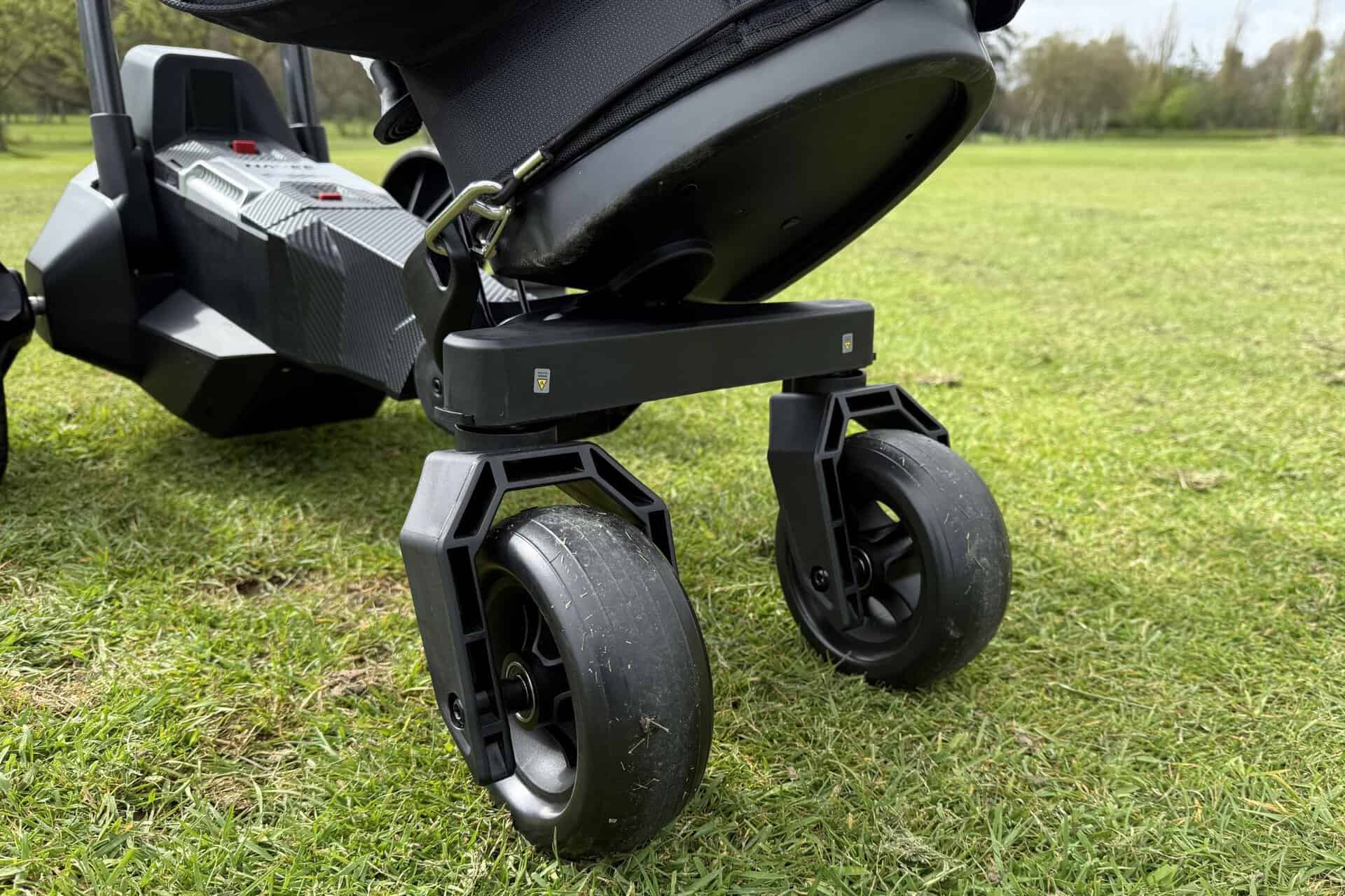 Navee Birdie 3 Remote golf trolley | Source: NCG