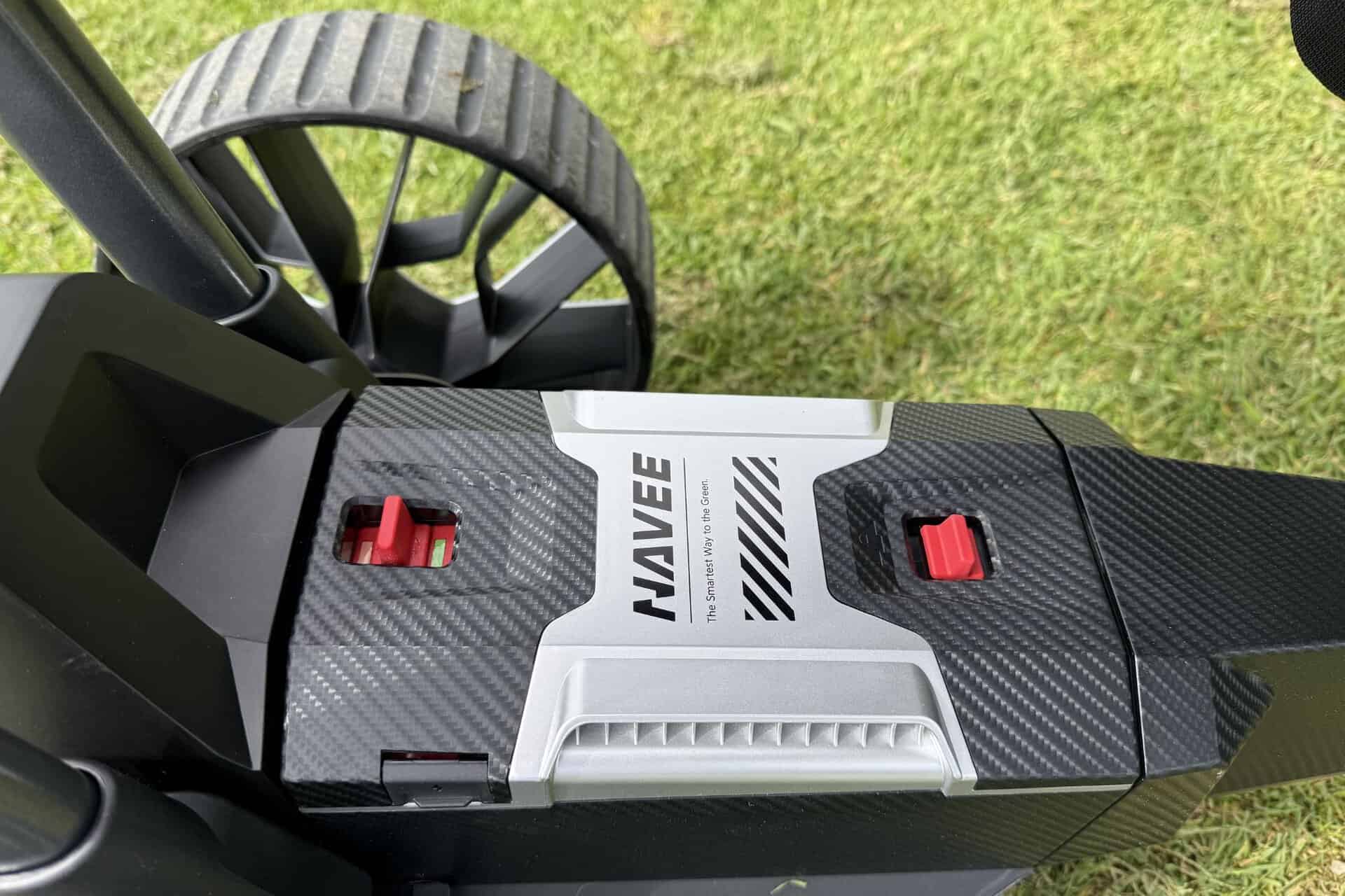 Navee Birdie 3 Remote golf trolley | Source: NCG