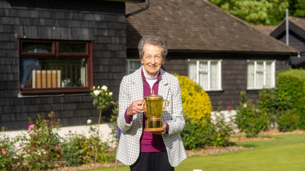 Jill Thornhill holding the Jill Thornhill Rose trophy | Source: The Loop