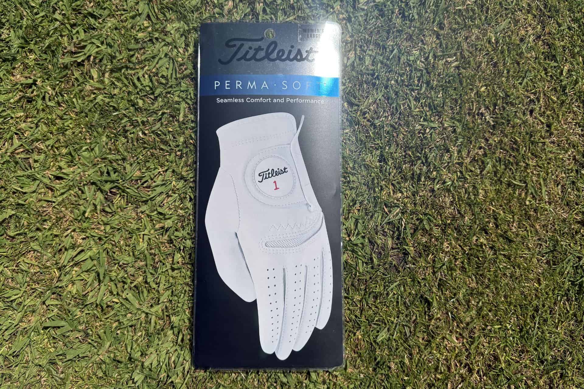 Titleist women's permasoft golf glove | Source: NCG