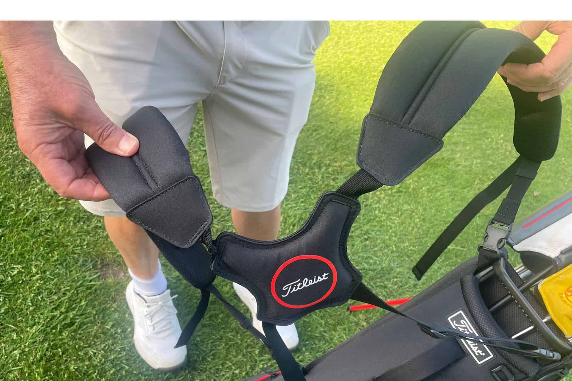 Titleist Players S4 Stand Bag 2026 straps | Source: NCG