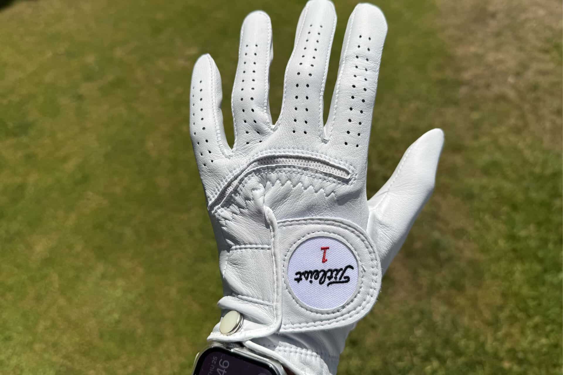 Titleist women's permasoft golf glove | Source: NCG
