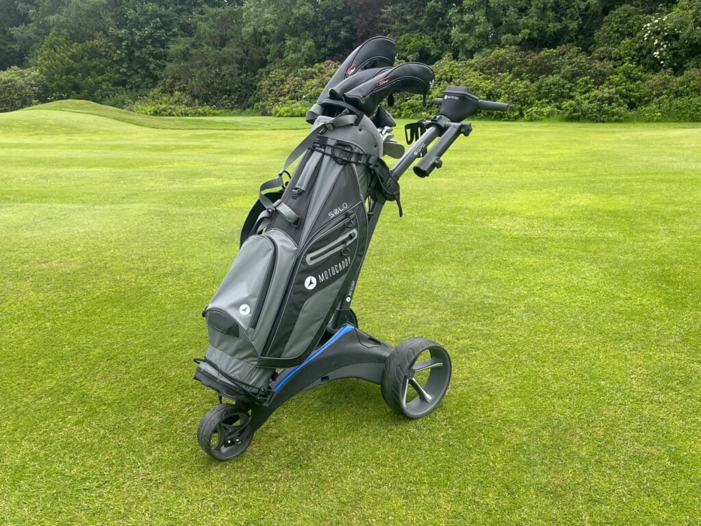 It's lightweight, it holds a full set of clubs and is easy to carry. With the Solo, Motocaddy may have produced the perfect carry bag.