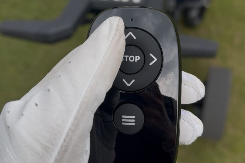 Navee Birdie 3X Follow Golf Trolley remote | Source: NCG